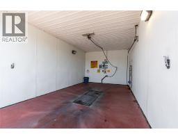 646 Cathcart Boulevard, Sarnia, ON N7V2N4 Photo 12