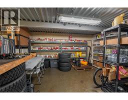 646 Cathcart Boulevard, Sarnia, ON N7V2N4 Photo 22