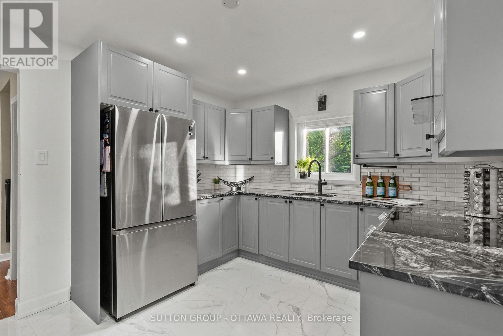 409 BLAKE BOULEVARD - 16