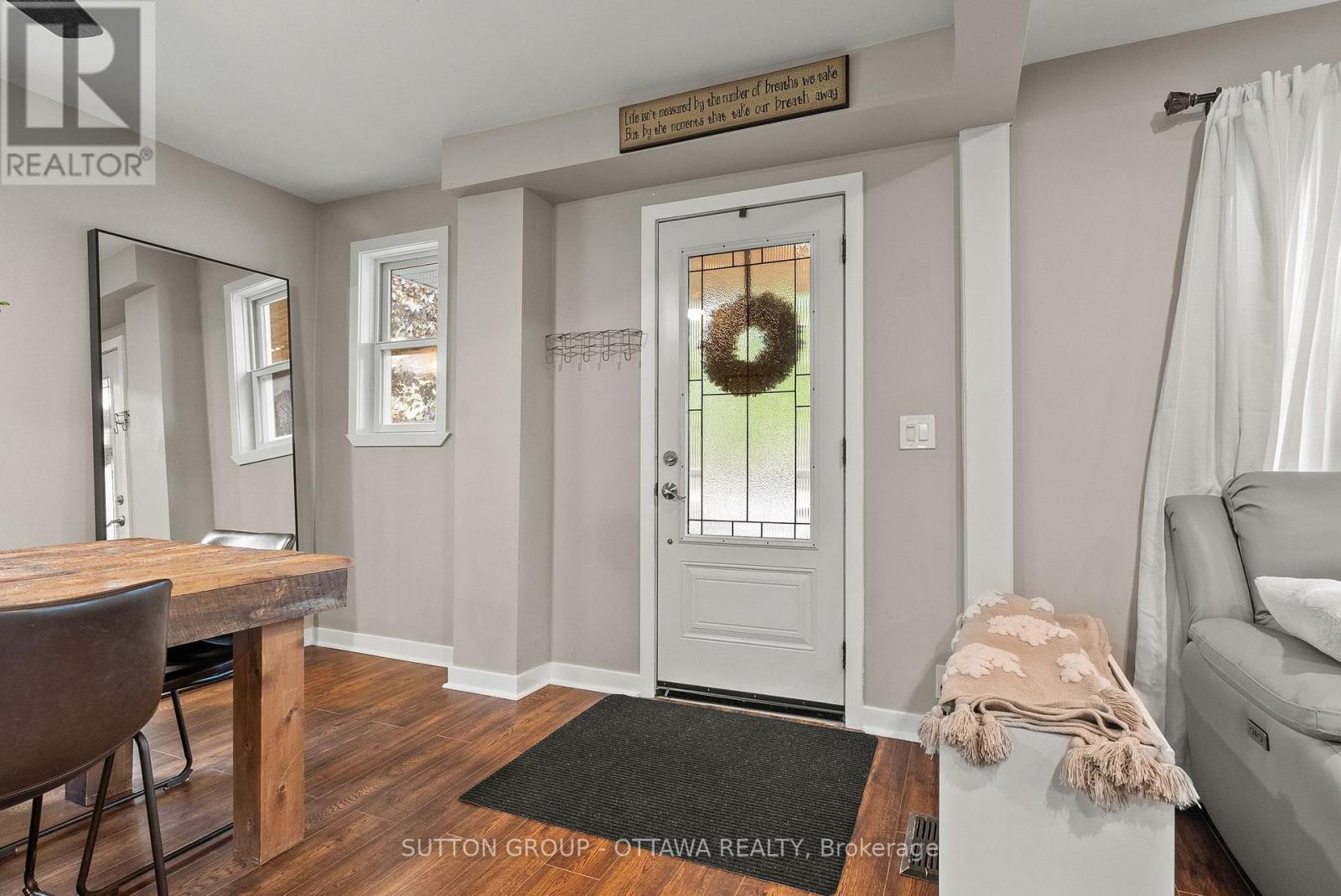 4 Bed, 3 Bath House for Sale in Ottawa – 409 BLAKE BOULEVARD, Ottawa – MLS# X13632210 - Image 8