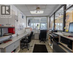 646 Cathcart Boulevard, Sarnia, ON N7V2N4 Photo 17