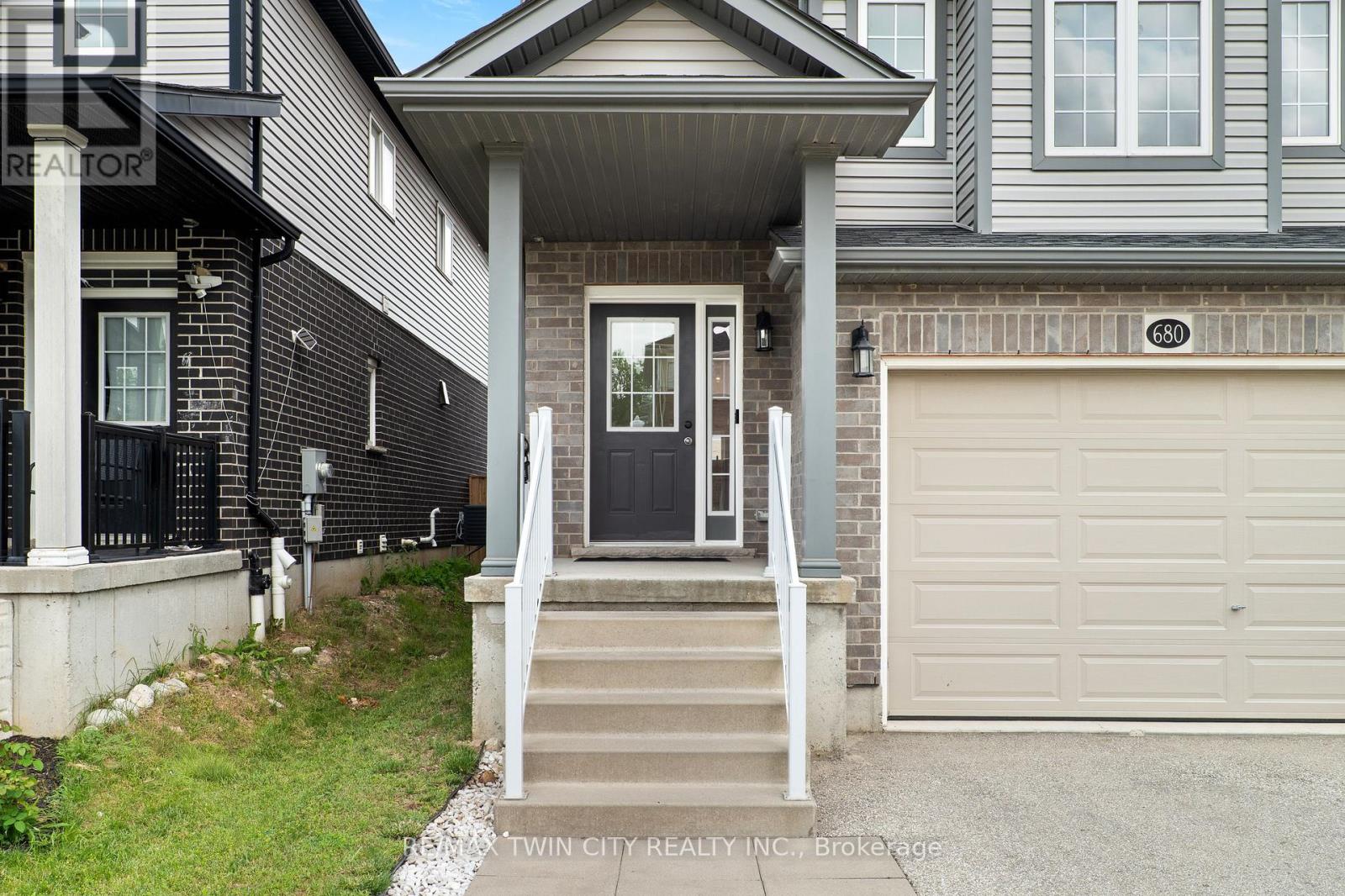 680 BLAIR CREEK DRIVE — photo 3