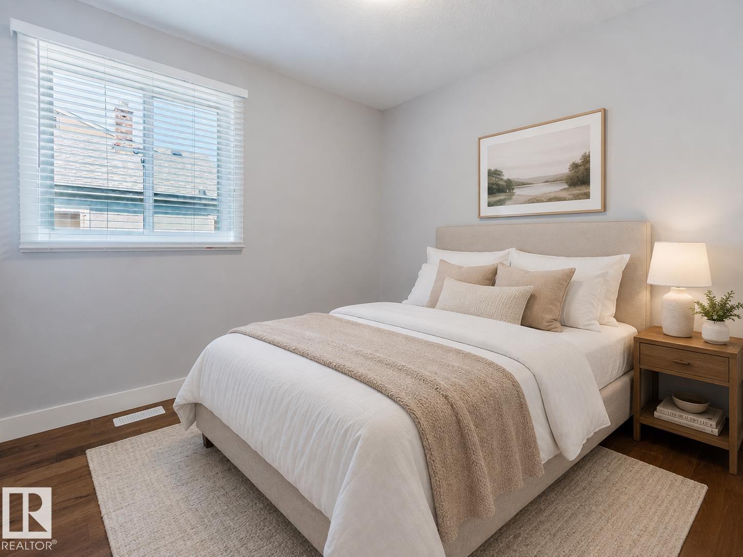 10626 81 AV NW - 15