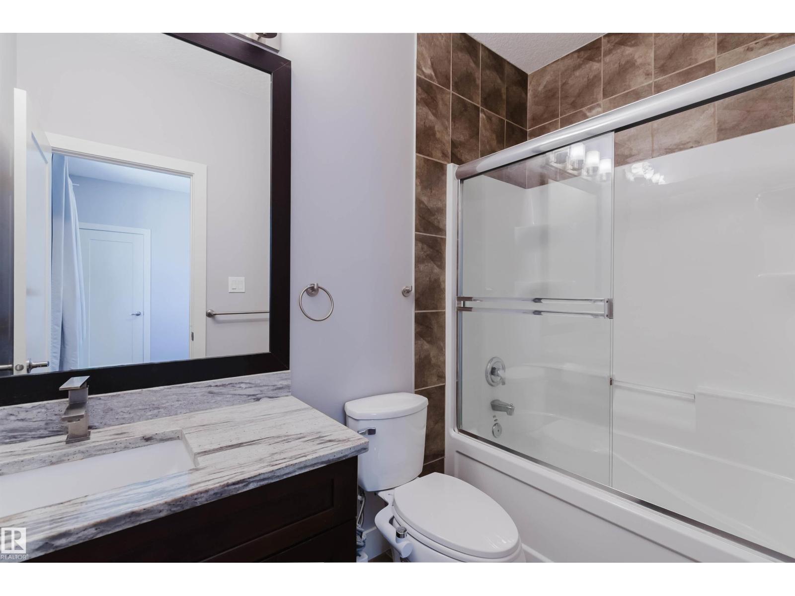 10626 81 AV NW - 23
