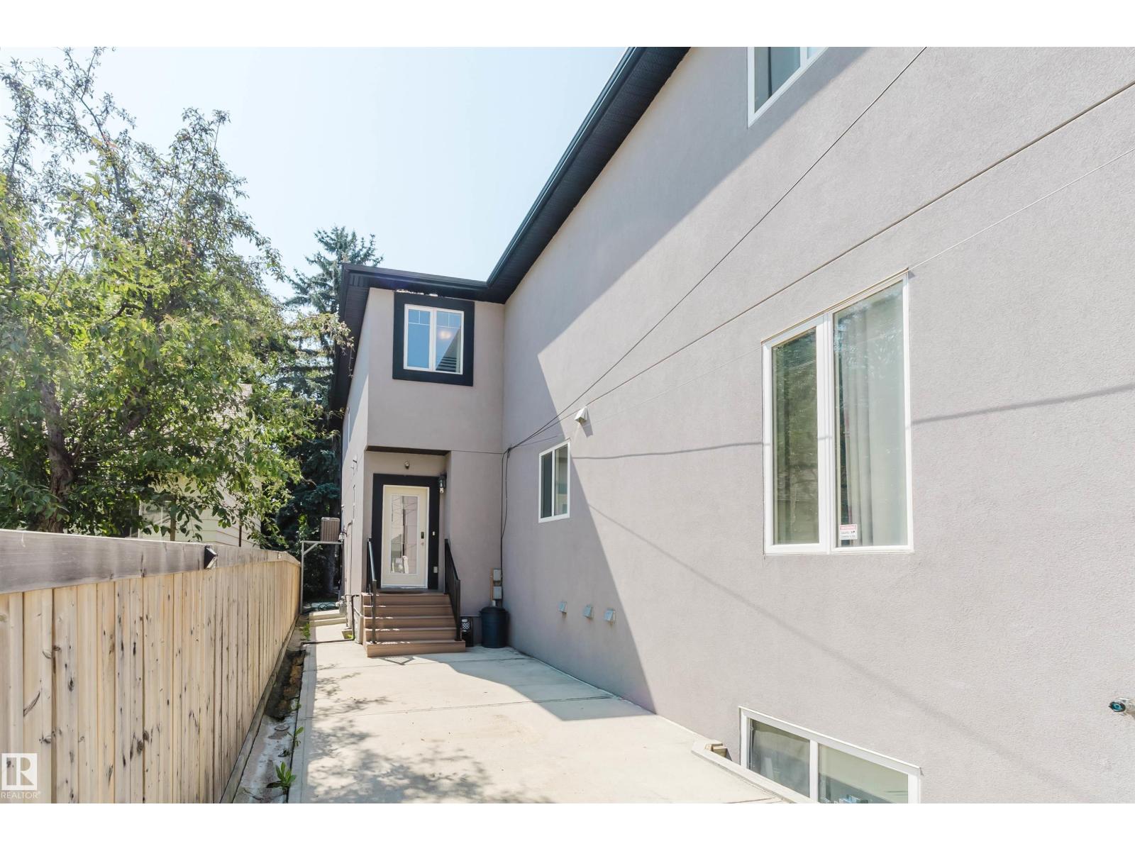 10626 81 AV NW - 46