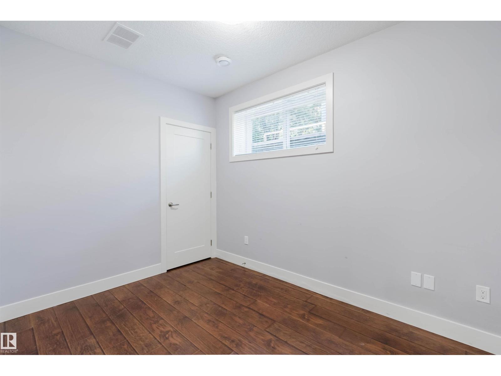10626 81 AV NW - 36