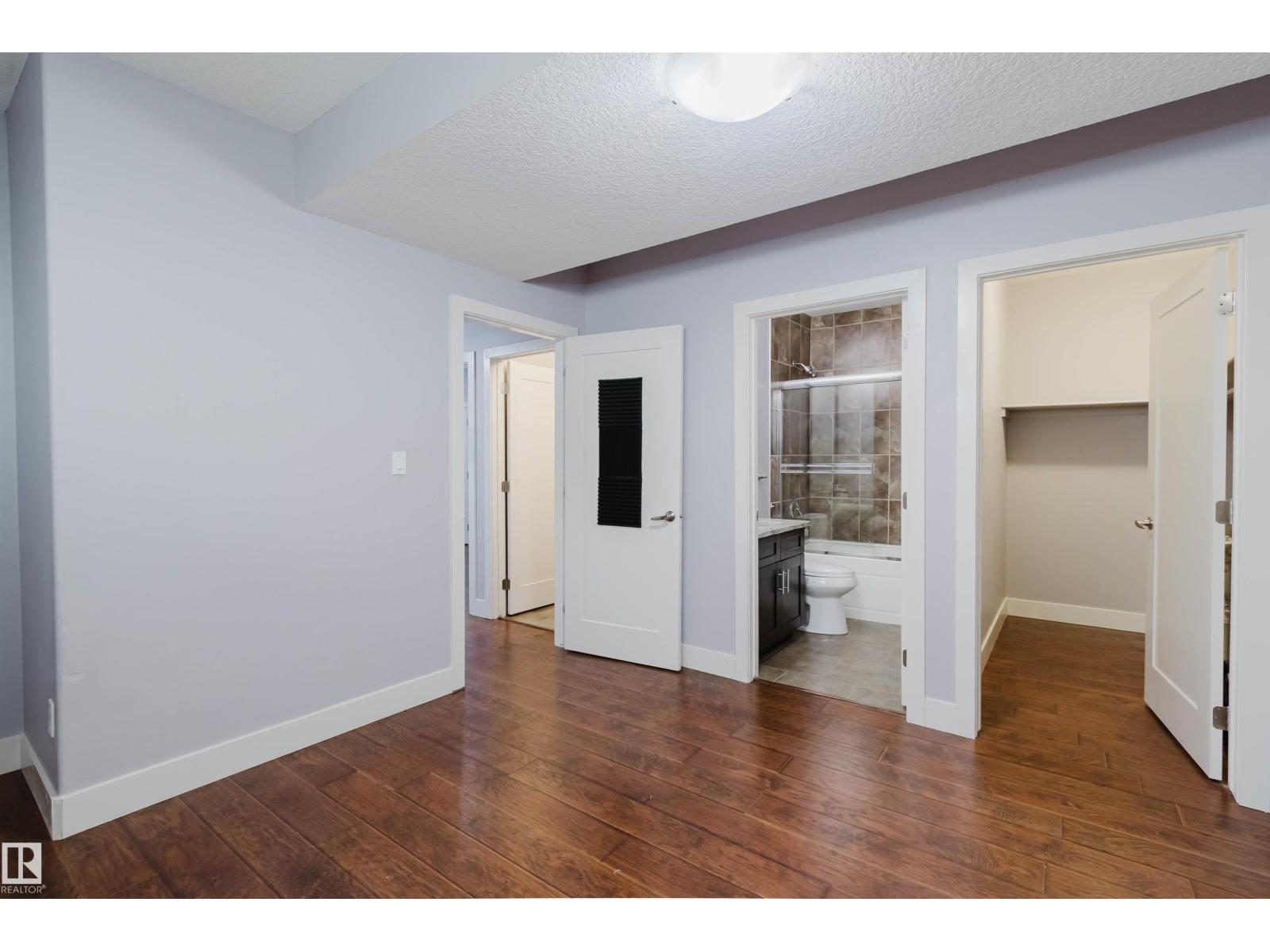 10626 81 AV NW - 41