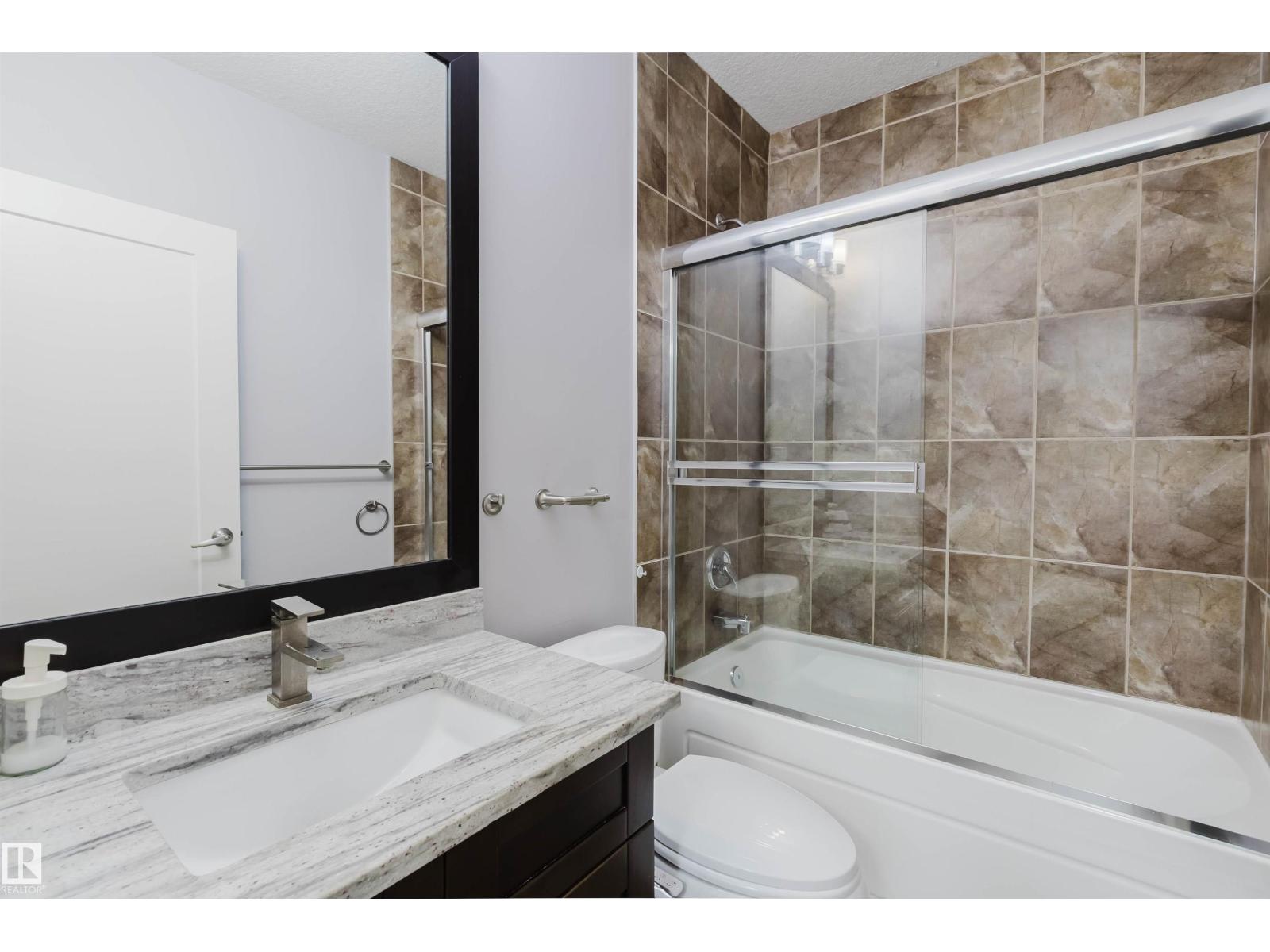 10626 81 AV NW - 45