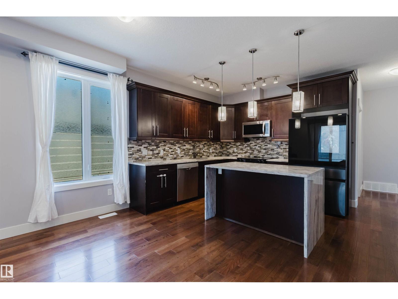10626 81 AV NW - 9