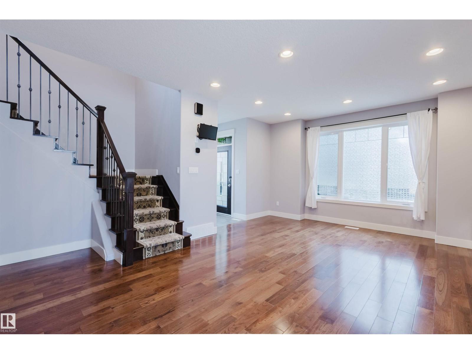 10626 81 AV NW - 6