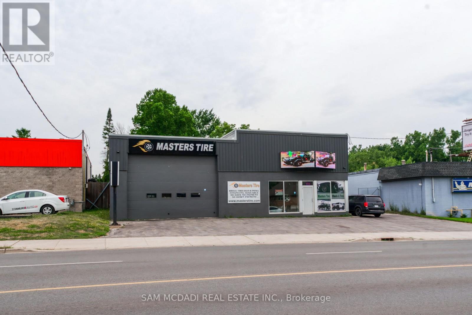 205 WHARNCLIFFE ROAD S