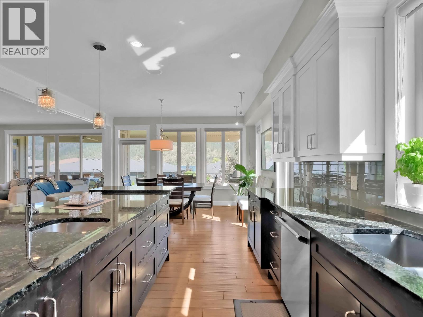 18451 Crystal Waters Road Unit# 16, Lake Country