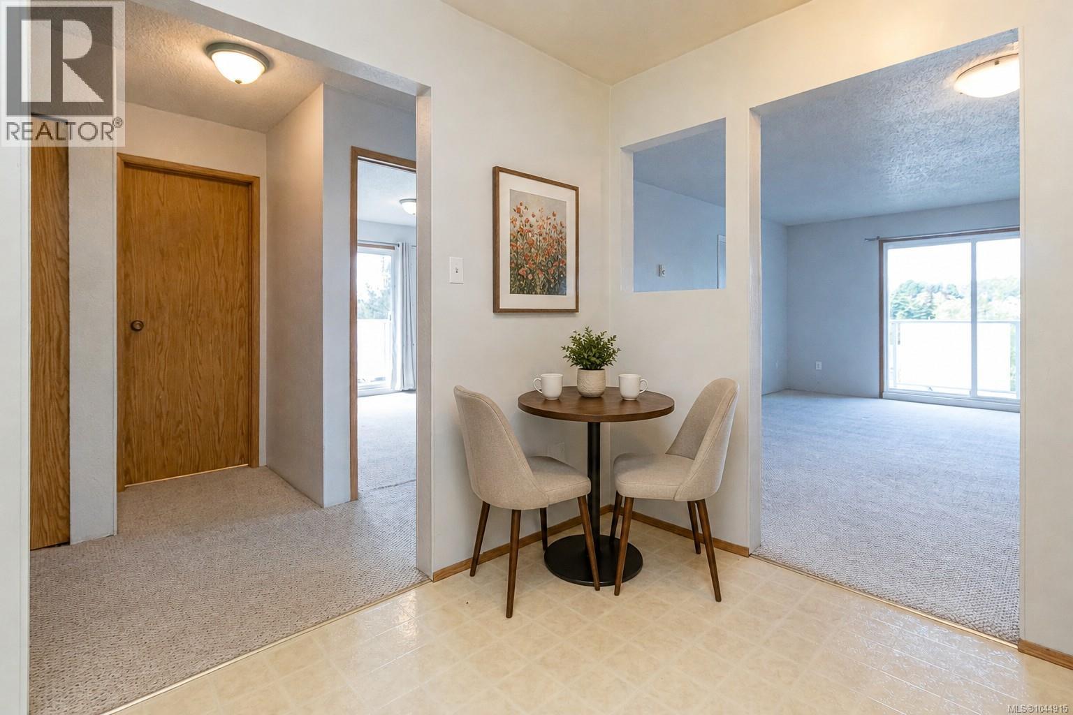 203 3240 Glasgow Avenue, Saanich