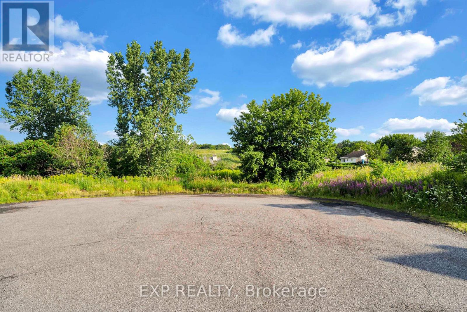 2744 SYLVAIN STREET - 42