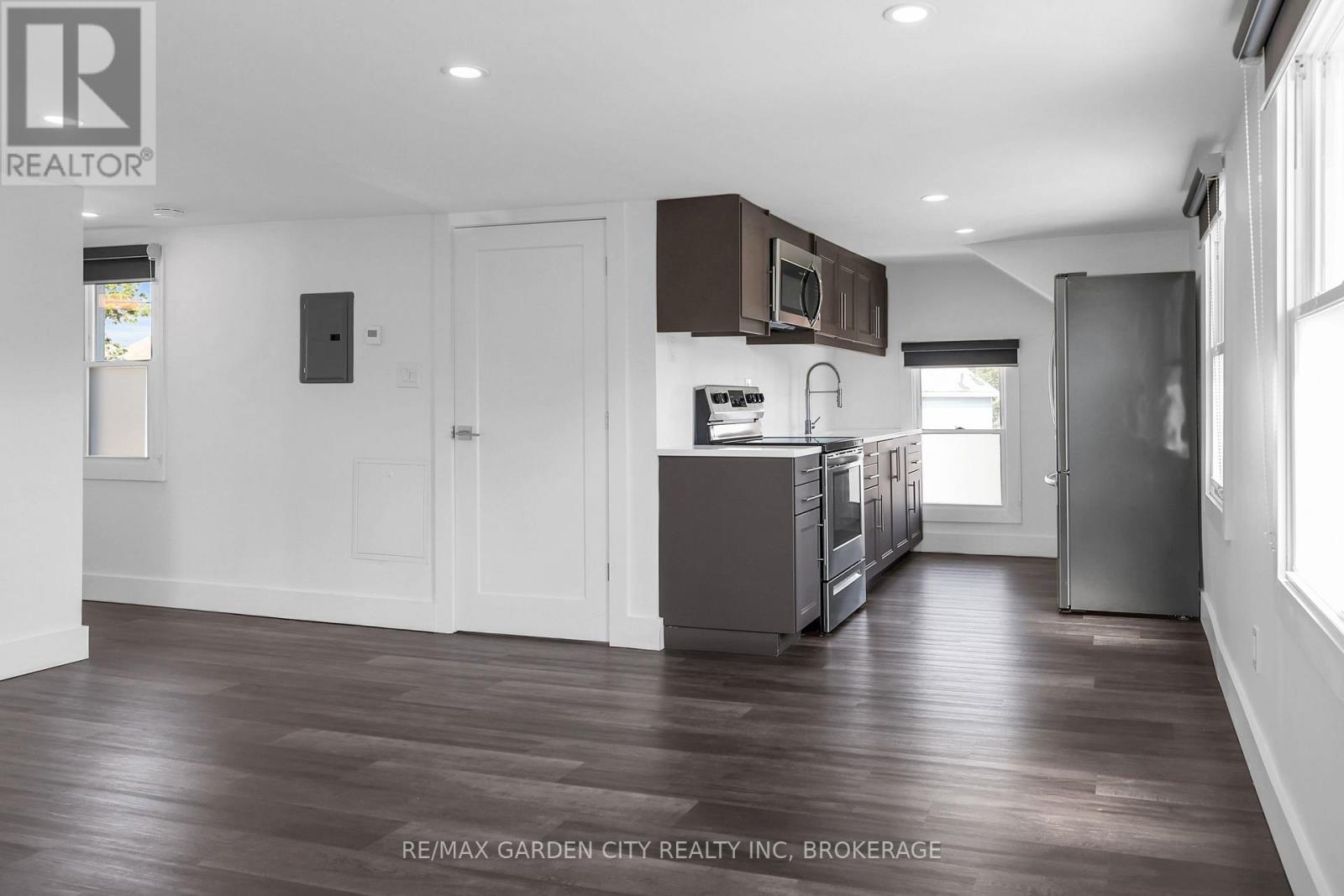 135 LAKE STREET - Image 41