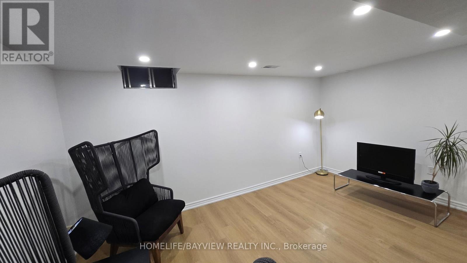 133 LAIRD DRIVE - 23