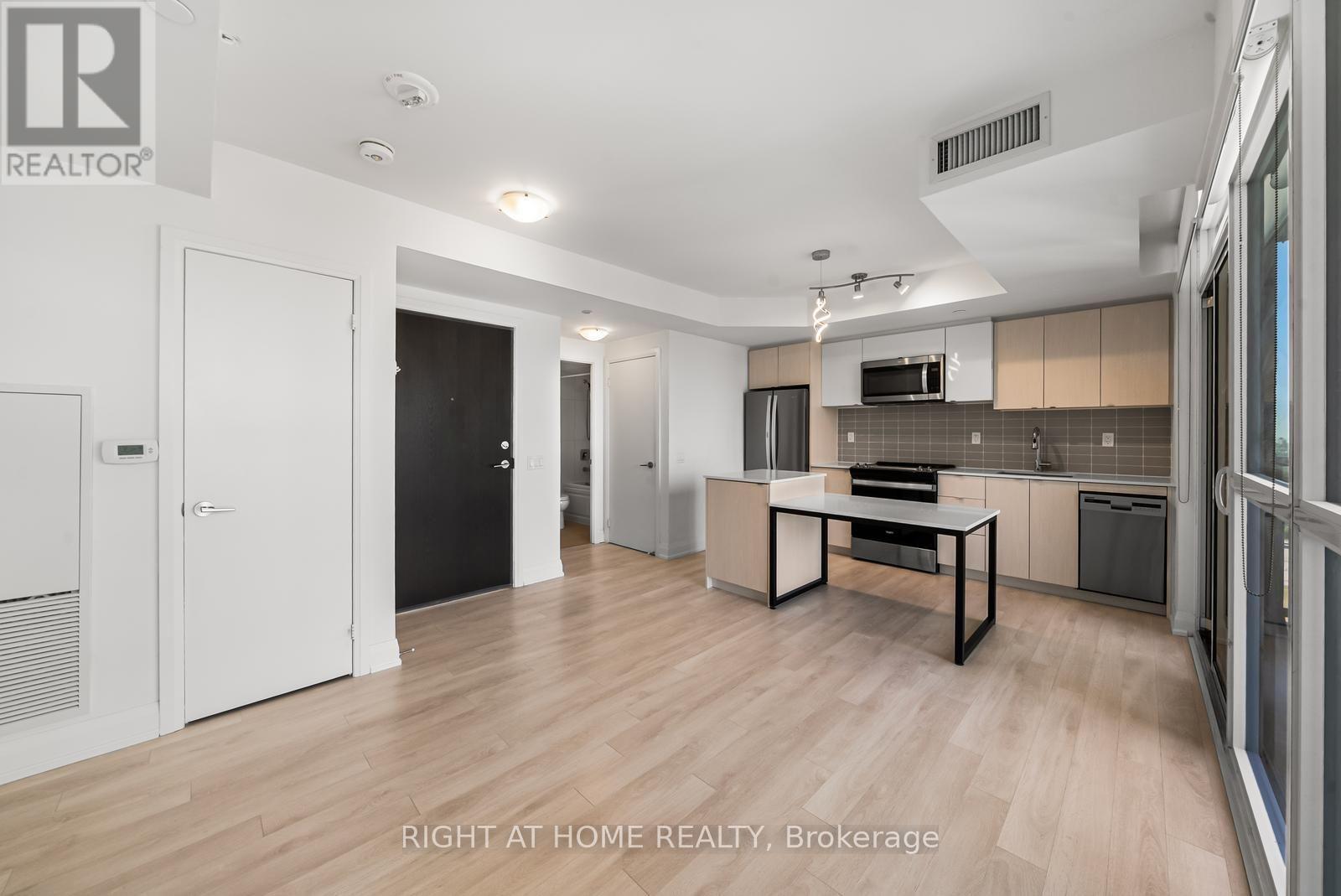 #1511 1461 LAWRENCE AVENUE W - 2