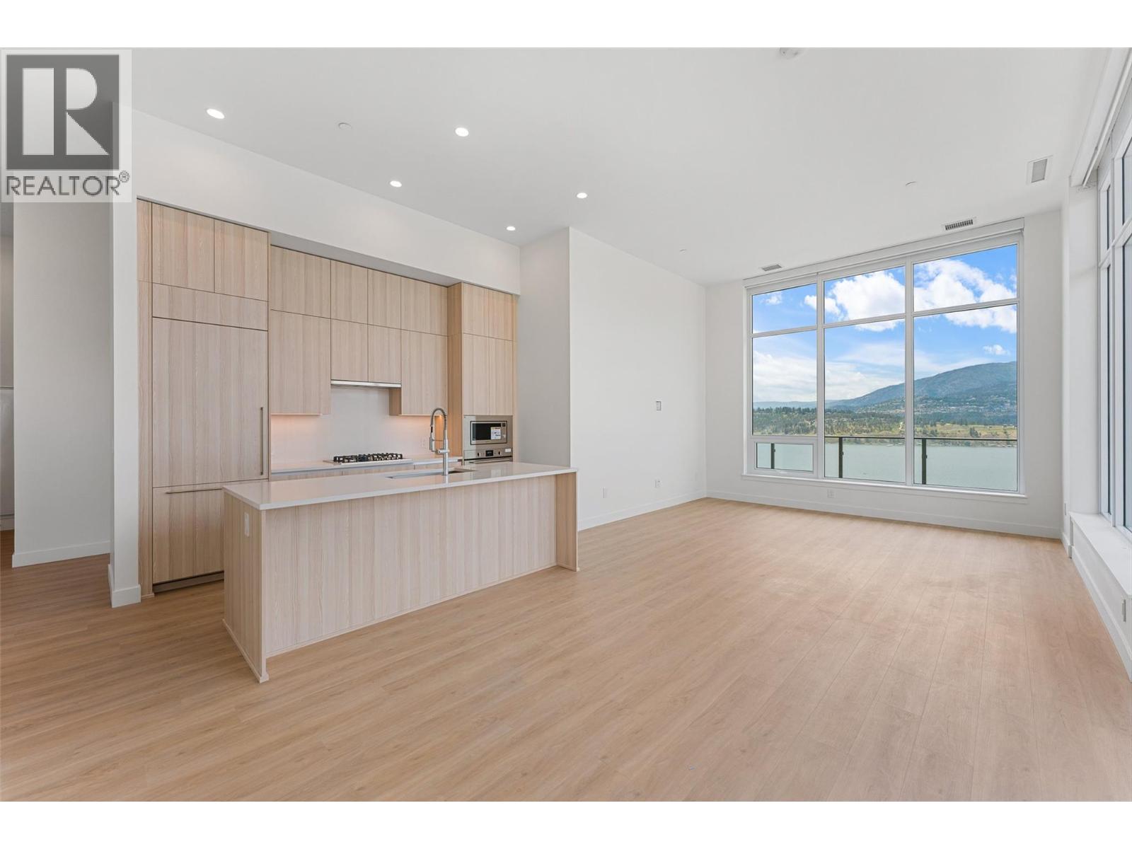 238 Leon Avenue Unit# 2406, Kelowna - Image 1