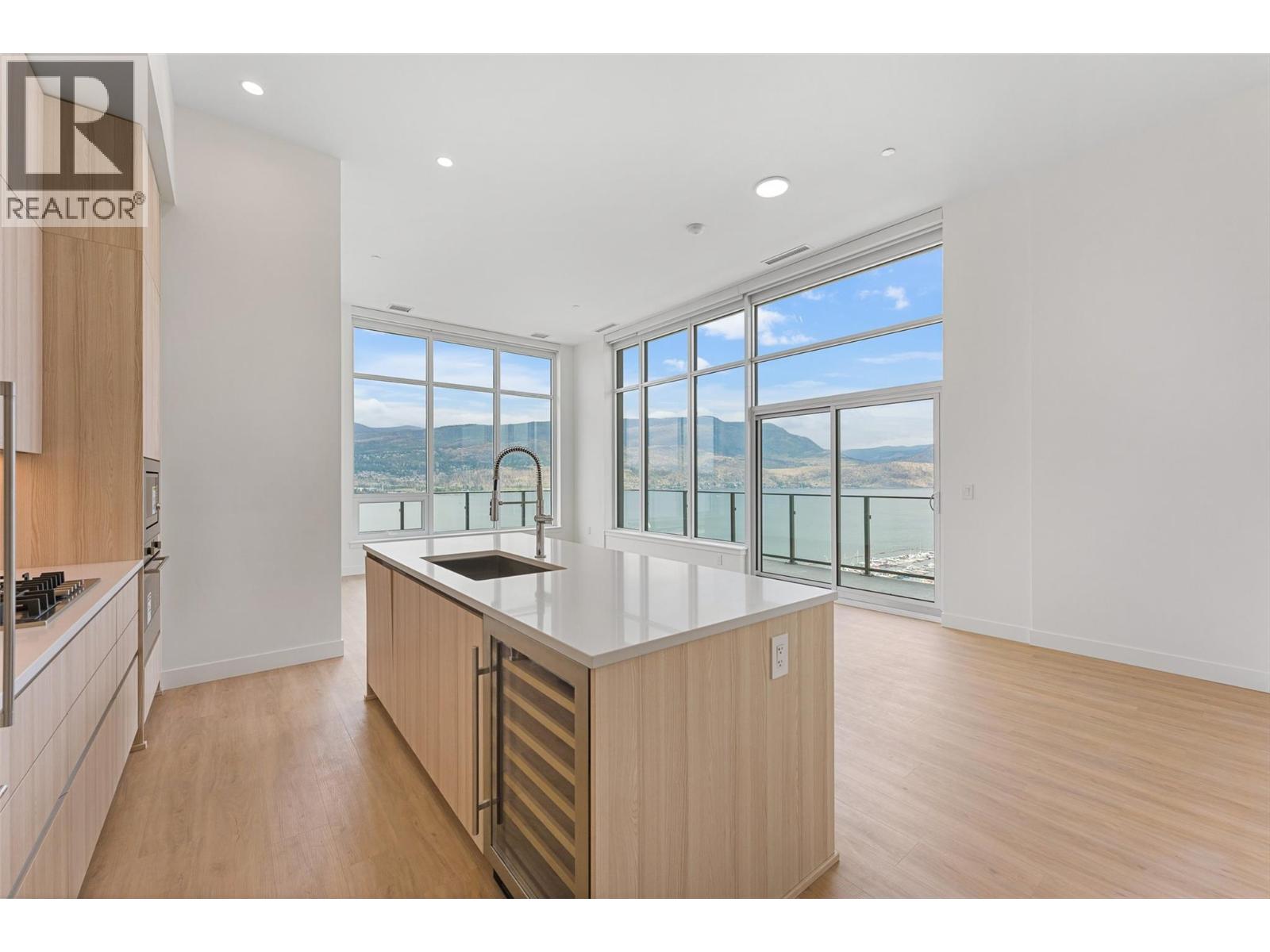 238 Leon Avenue Unit# 2406, Kelowna - Image 1