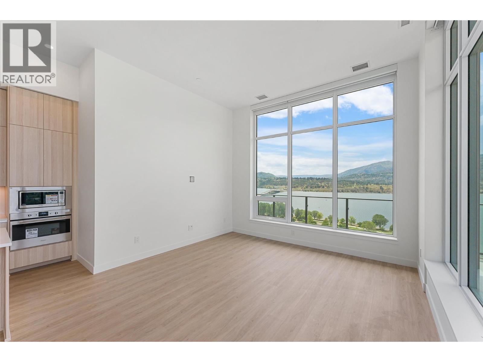 238 Leon Avenue Unit# 2406, Kelowna - Image 1