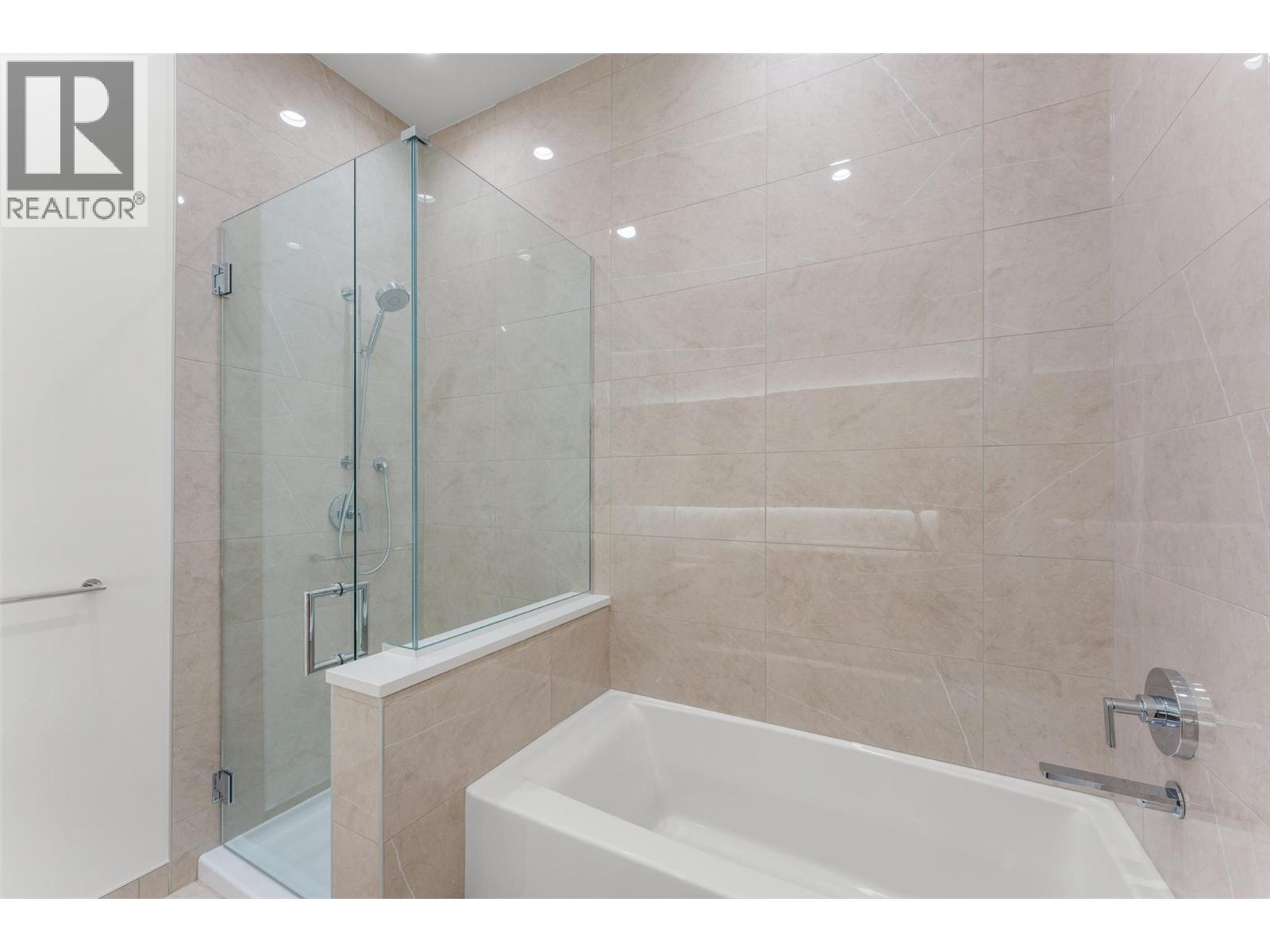238 Leon Avenue Unit# 2406, Kelowna - Image 1