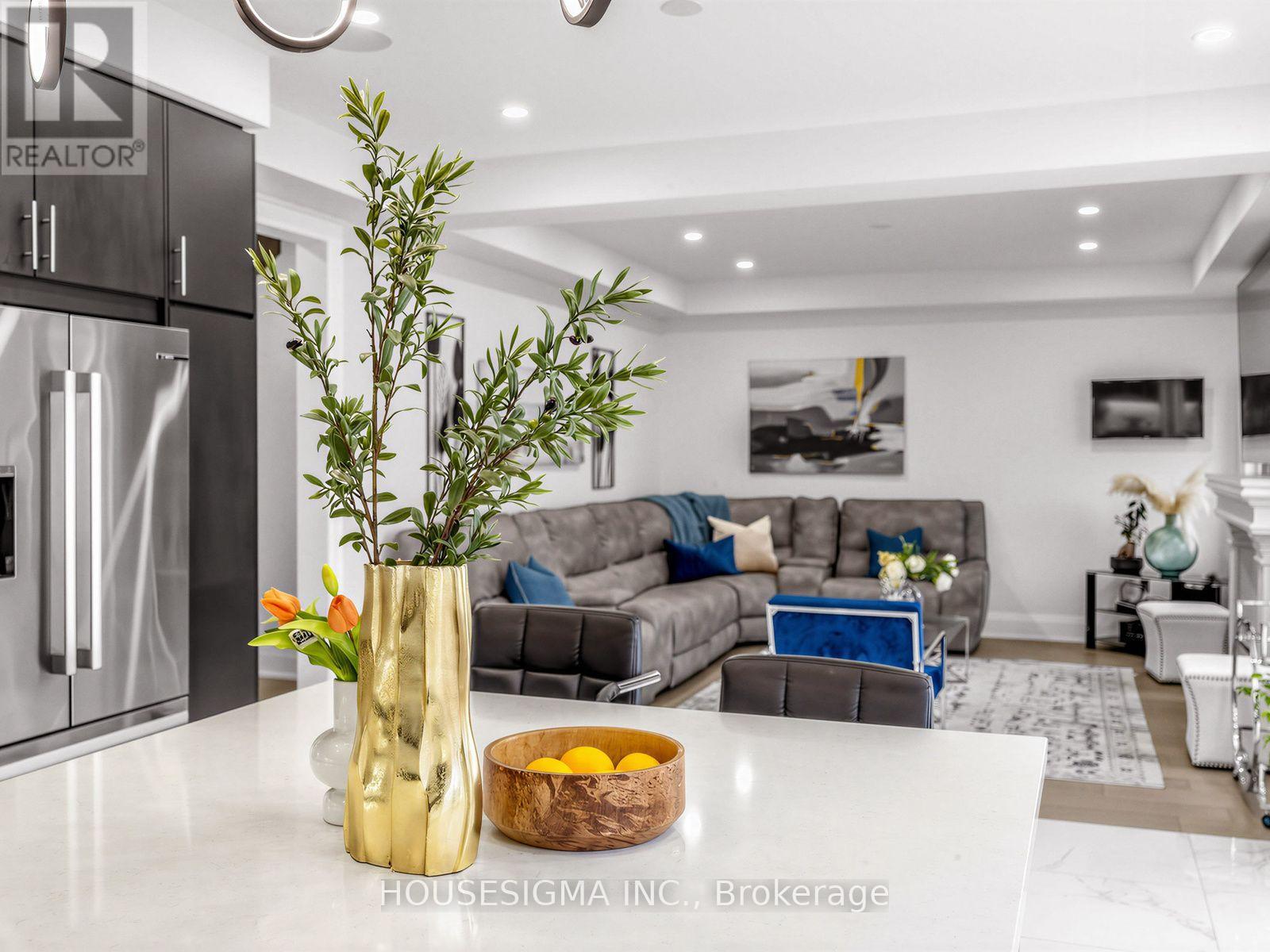 15 EDWORTHY GARDENS - 12