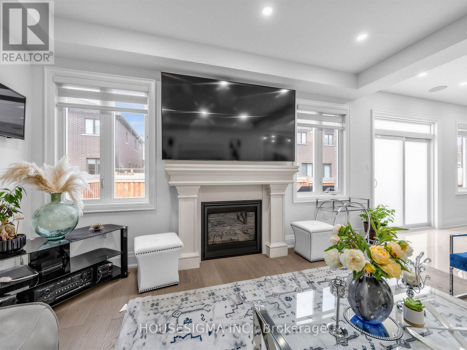 15 EDWORTHY GARDENS - 13