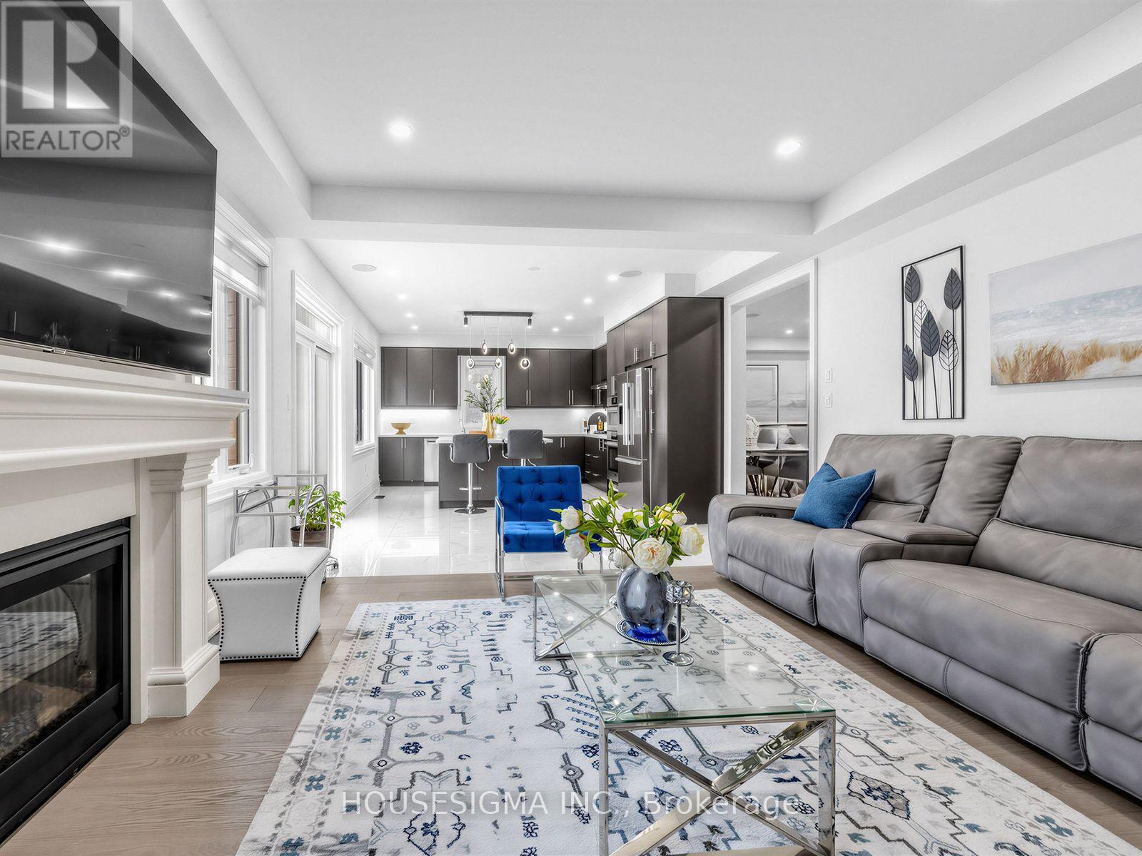 15 EDWORTHY GARDENS - 14