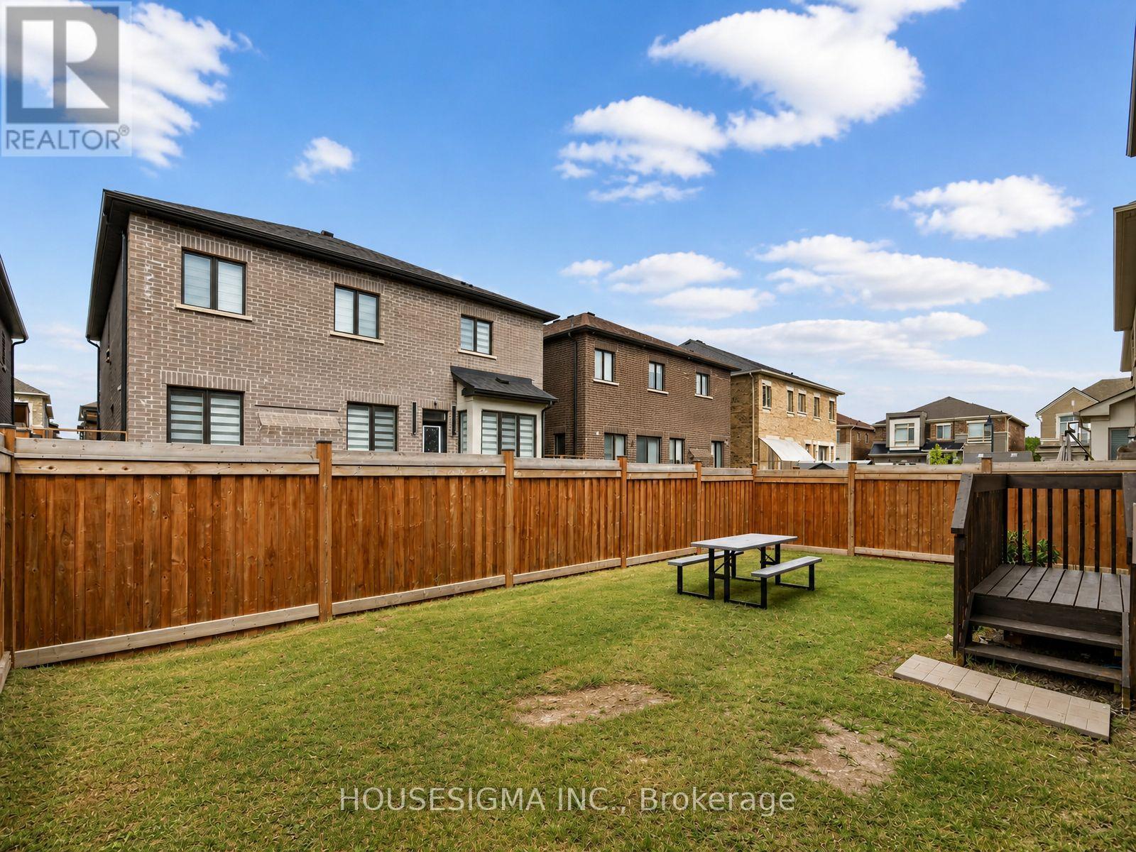 15 EDWORTHY GARDENS - 39