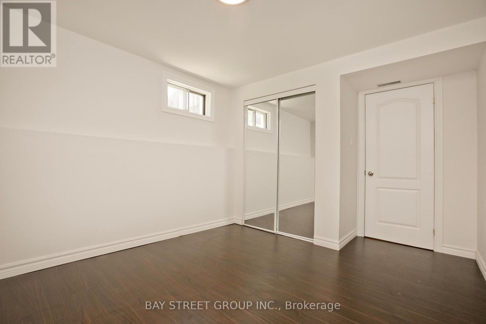 22 TAOS COURT - 14