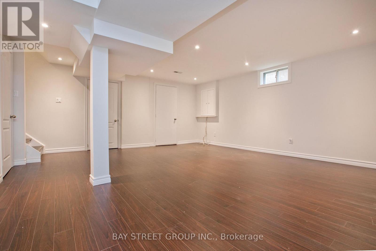 22 TAOS COURT - 16