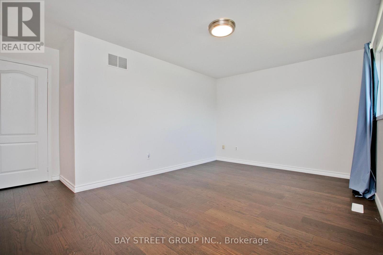 22 TAOS COURT - Image 32