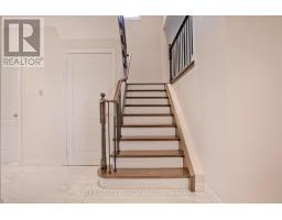 22 Taos Court, Richmond Hill, ON L4C0G5 Photo 10