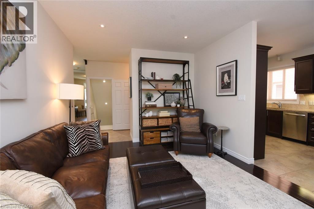 71 NAOMI Court - 12