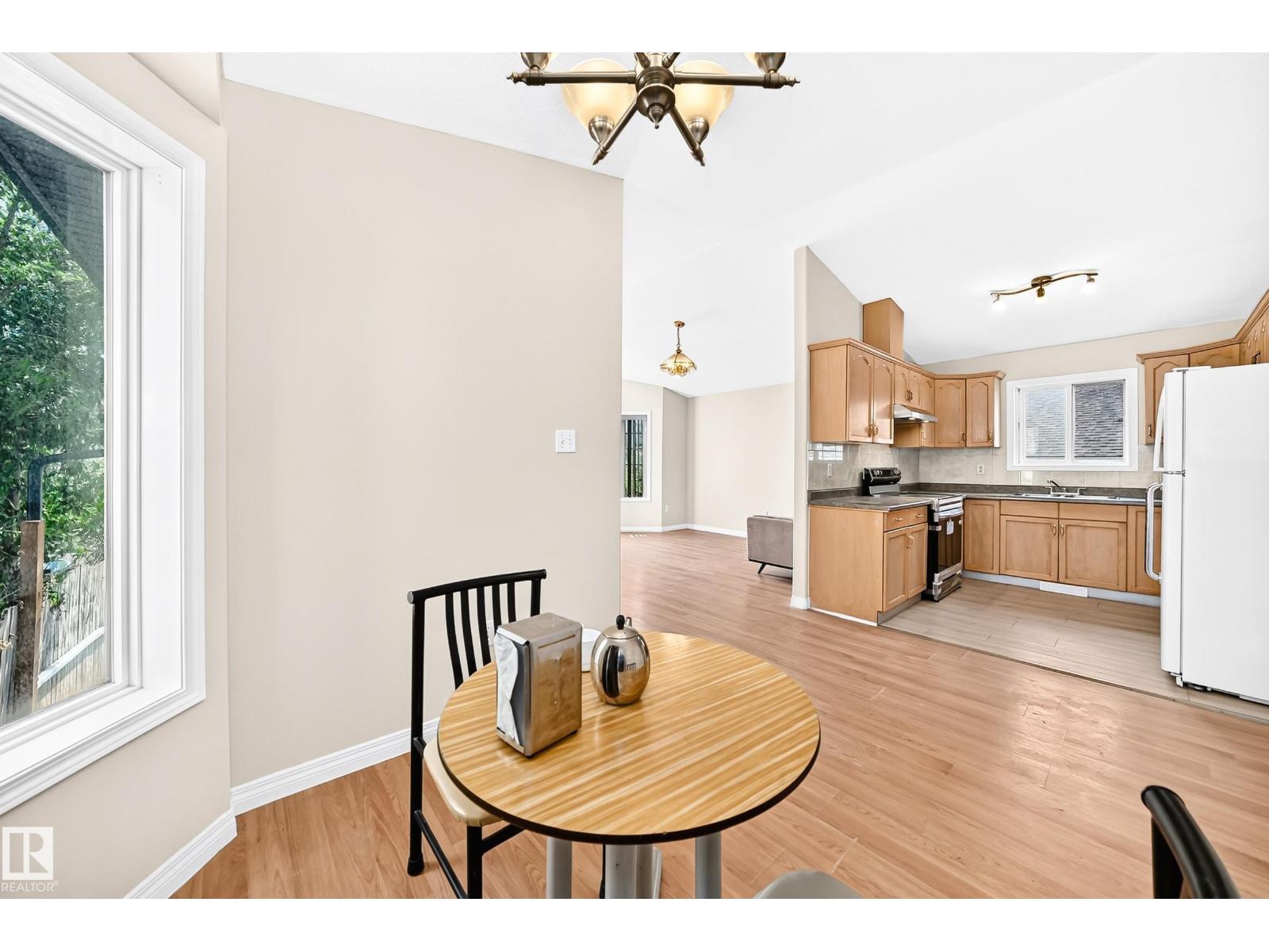 9518 106 AV NW - Image 19