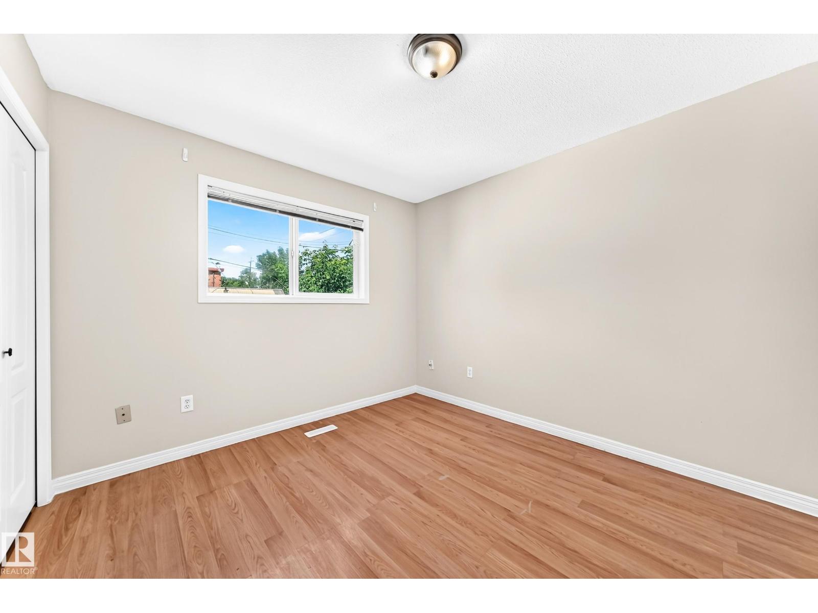 9518 106 AV NW - Image 22
