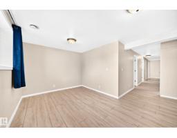 9518 106 Av Nw, Edmonton, AB T5H0N2 Photo 37