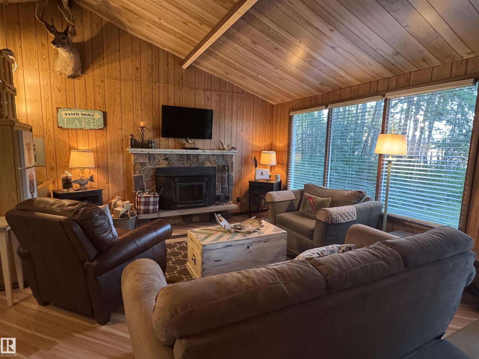 137 CRYSTAL SPRINGS DR - Image 3