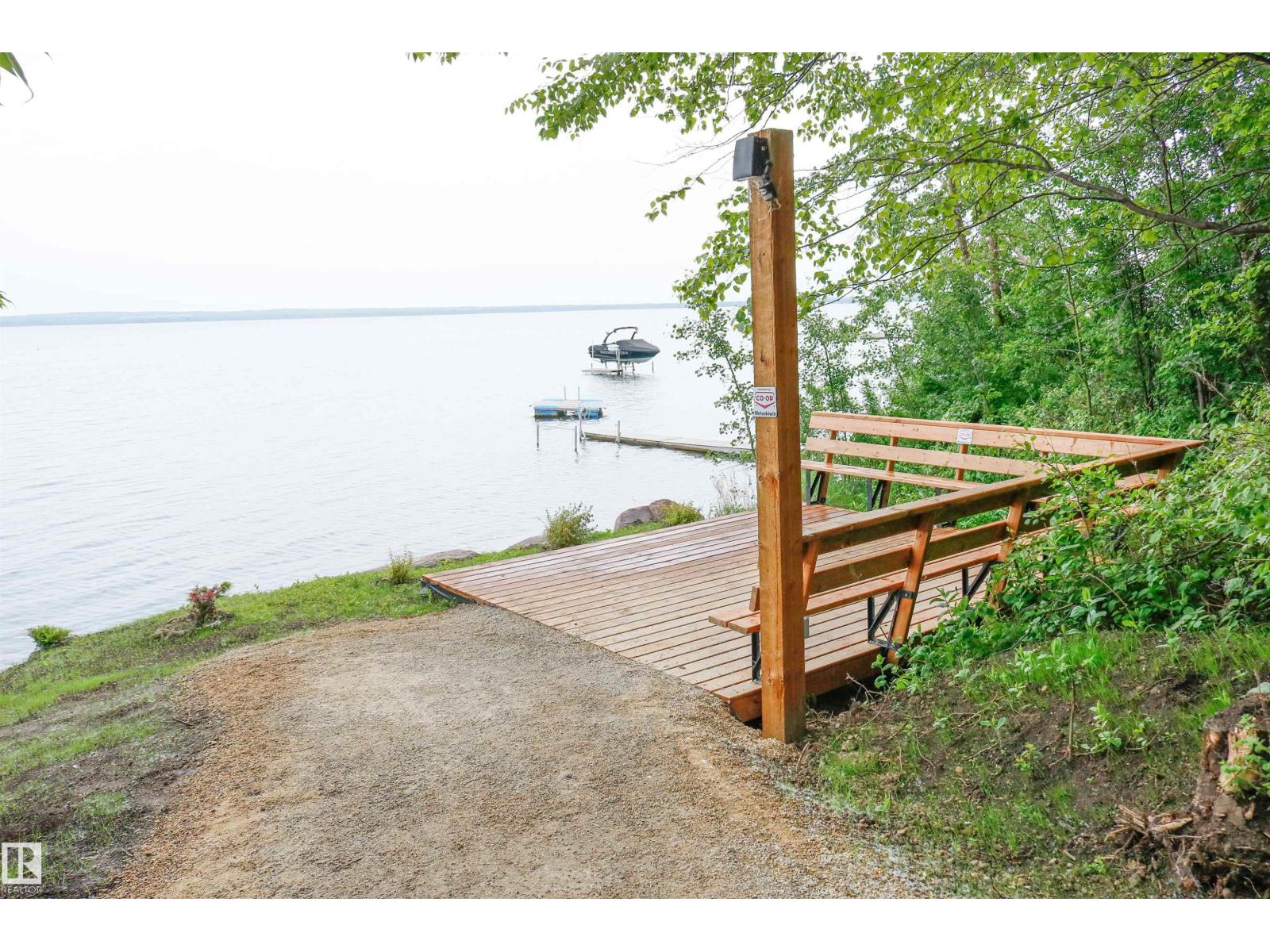 137 CRYSTAL SPRINGS DR - 47