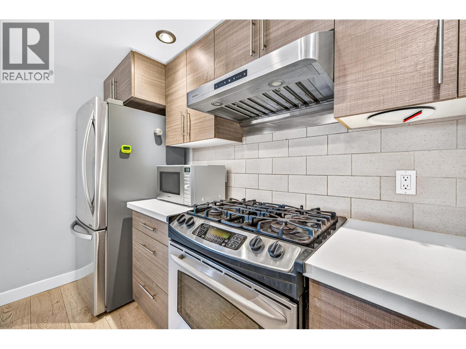 #1108-9133 HEMLOCK Drive, Richmond