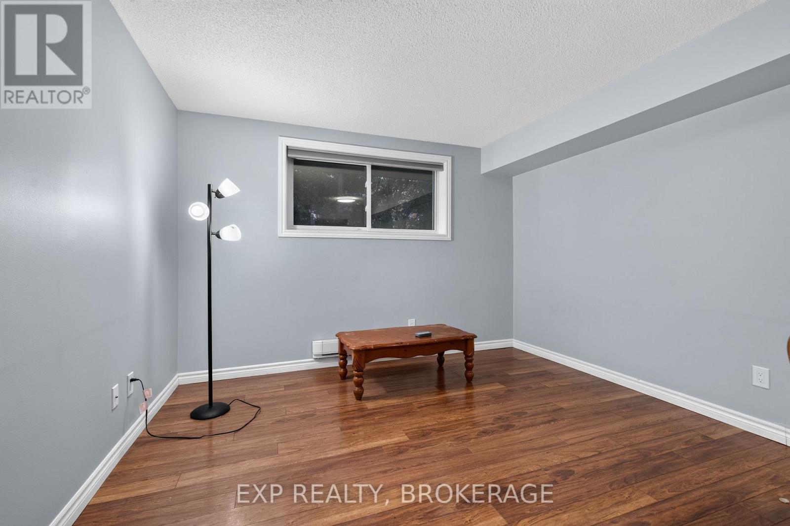 #101 316 KINGSDALE AVENUE - Image 11