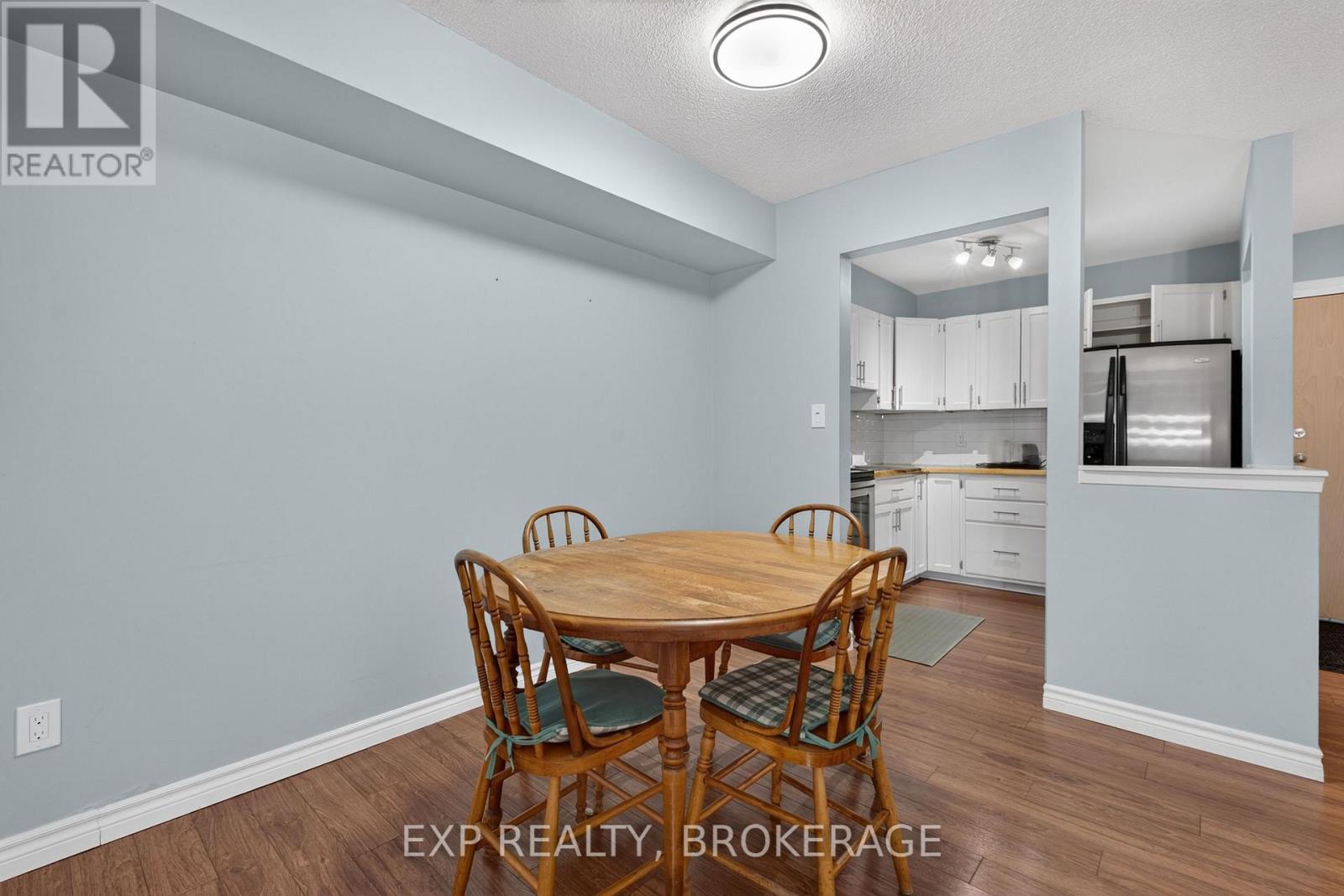 #101 316 KINGSDALE AVENUE - Image 12