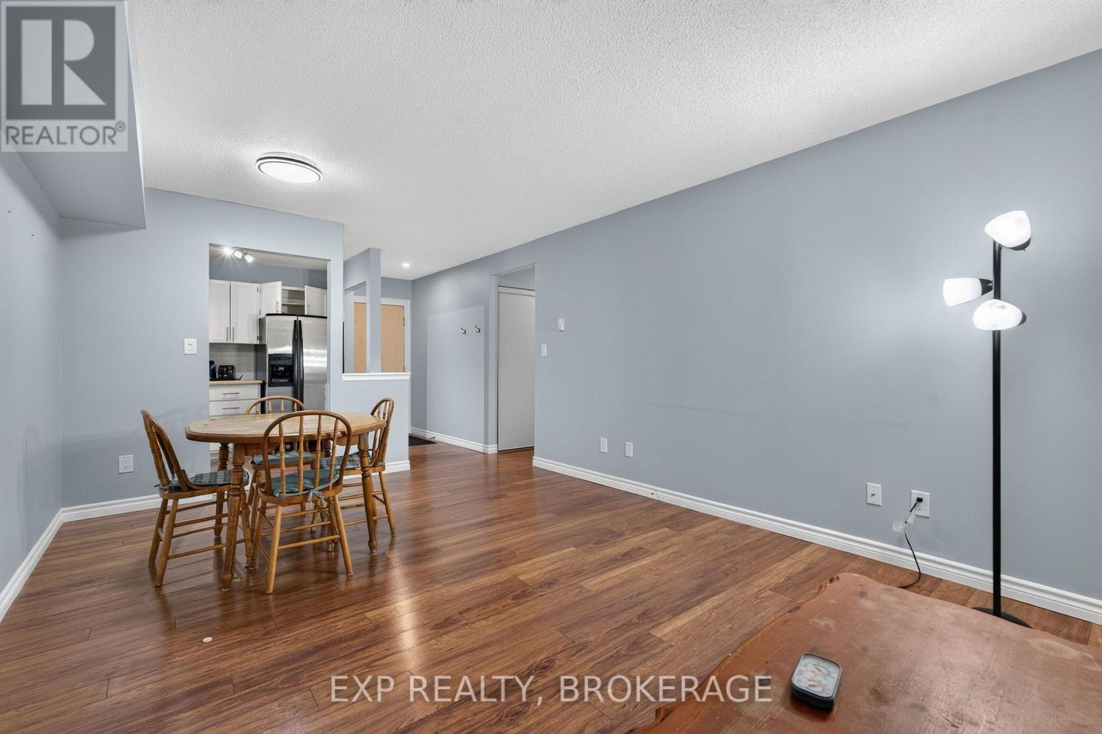 #101 316 KINGSDALE AVENUE - Image 13