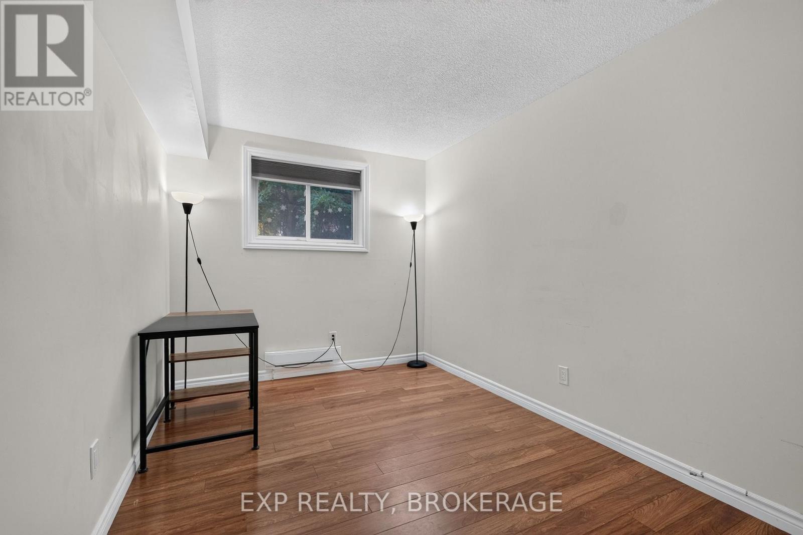 #101 316 KINGSDALE AVENUE - 23