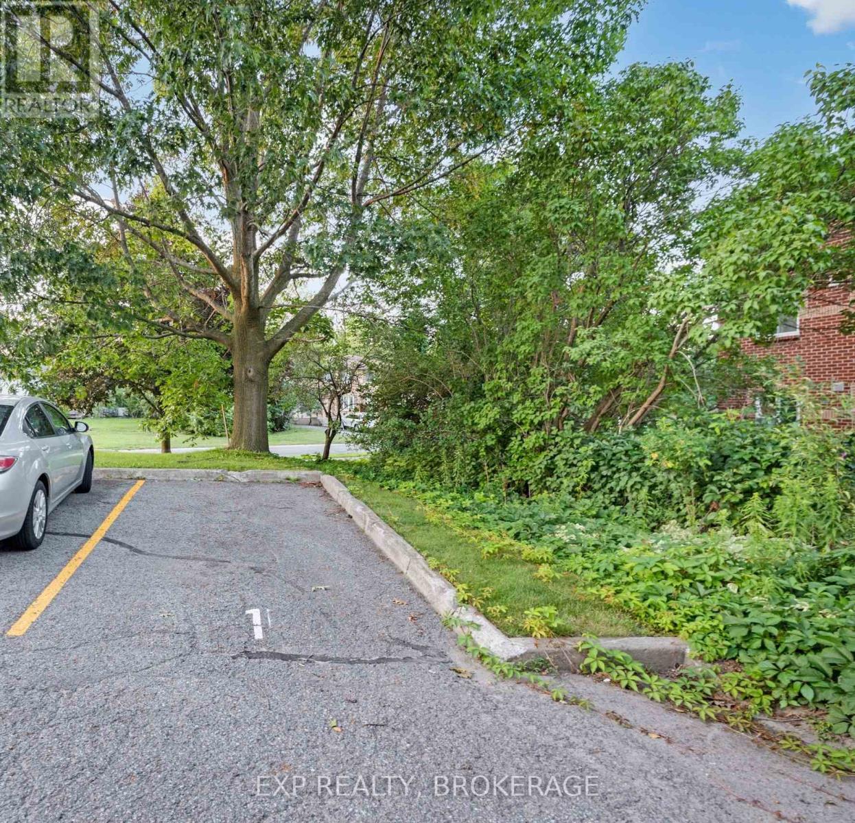 #101 316 KINGSDALE AVENUE - 7