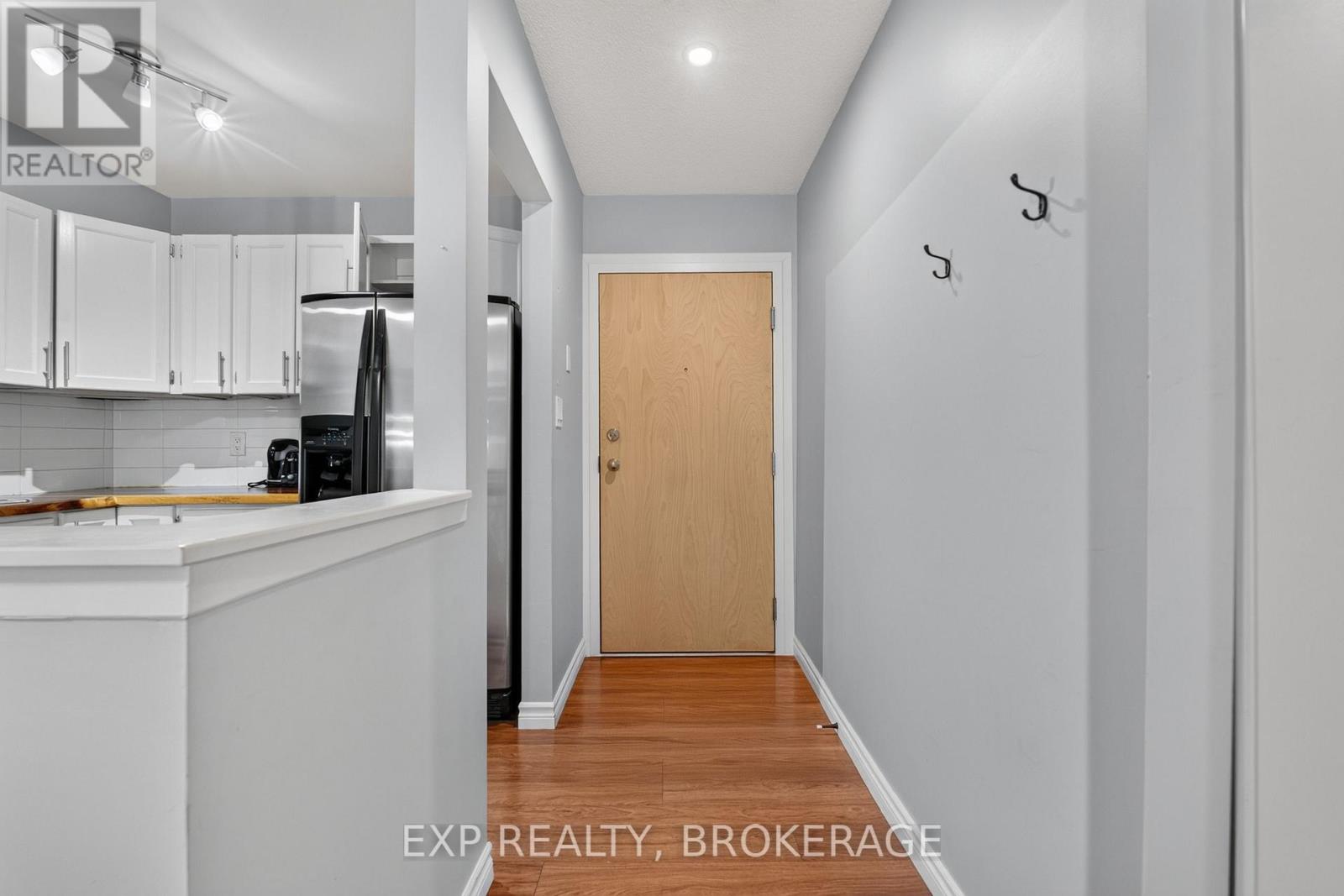 #101 316 KINGSDALE AVENUE - 8