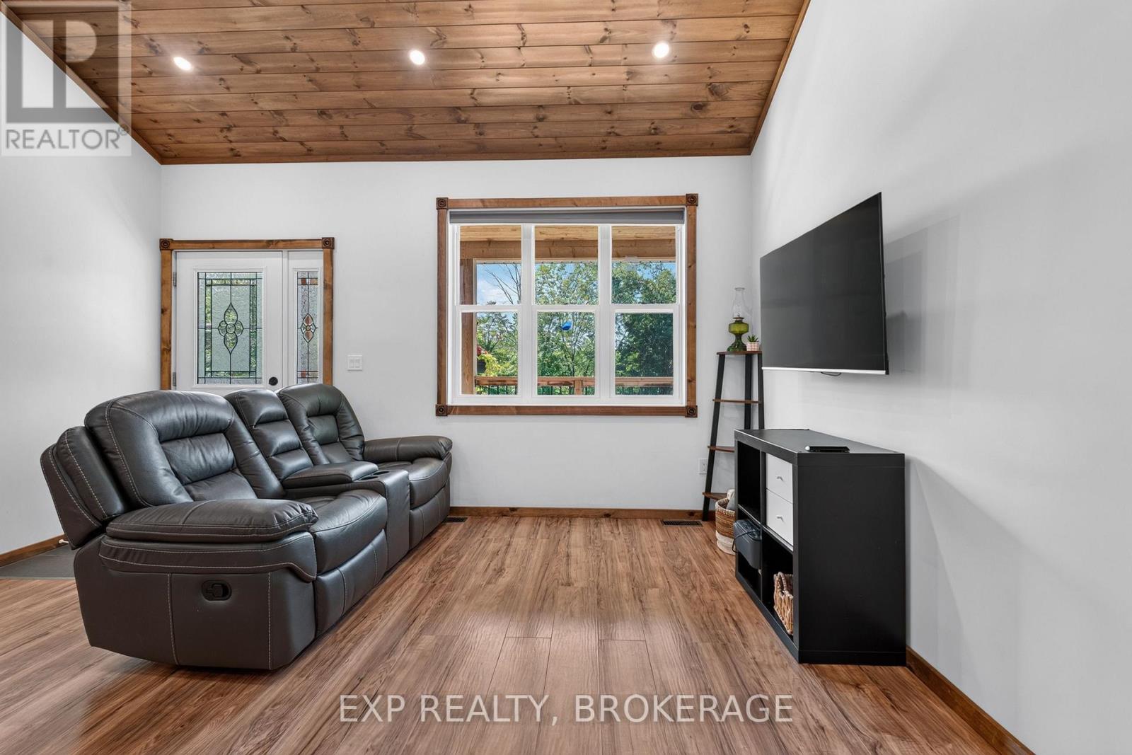1020 HILL ROAD - 12