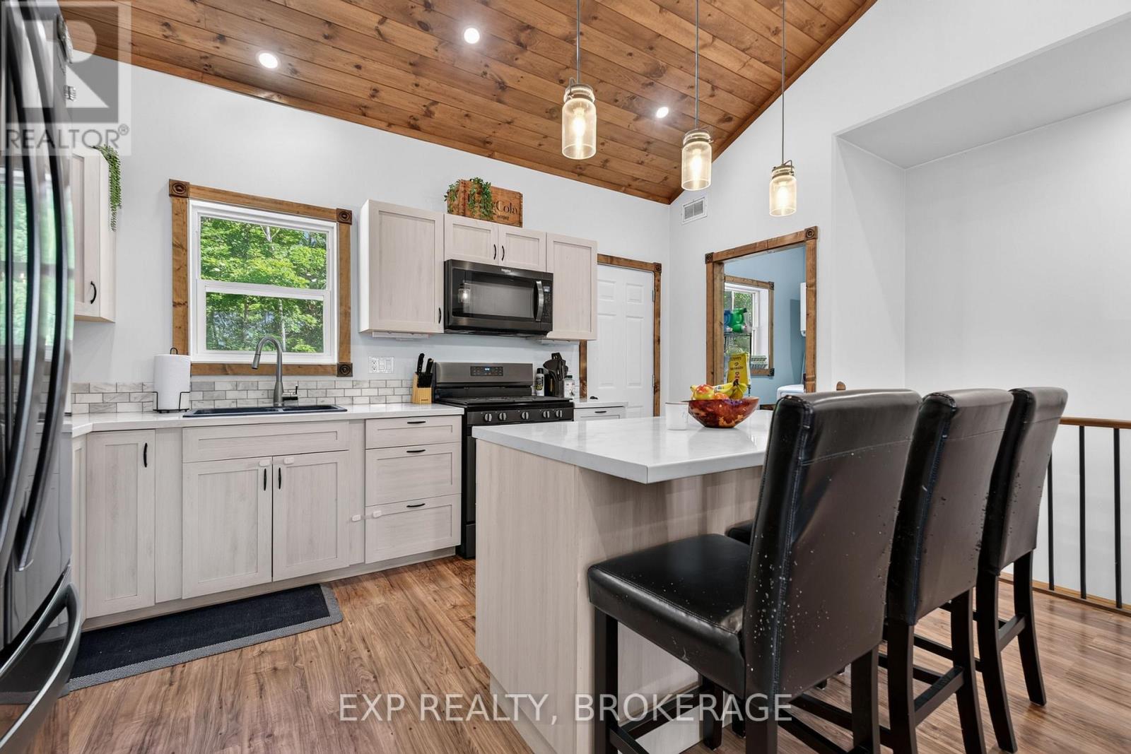 1020 HILL ROAD - 22