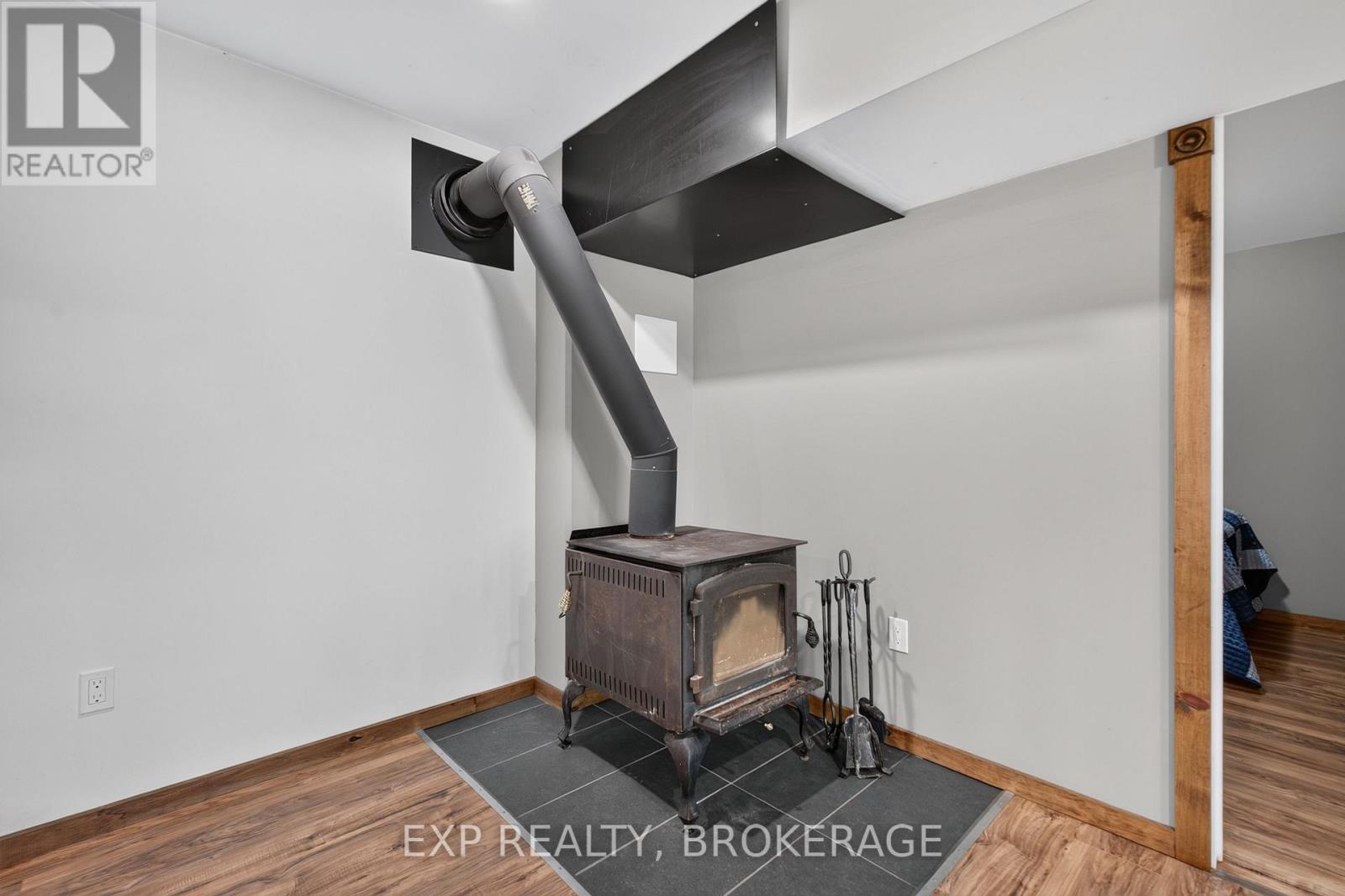 1020 HILL ROAD - 33