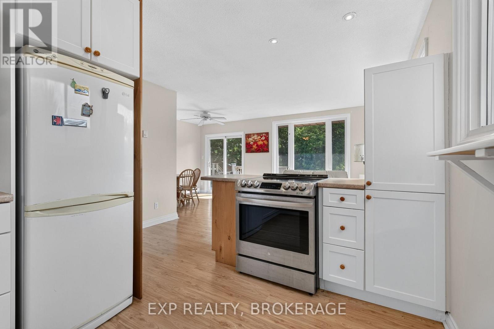 17 SHAW STREET - Image 10